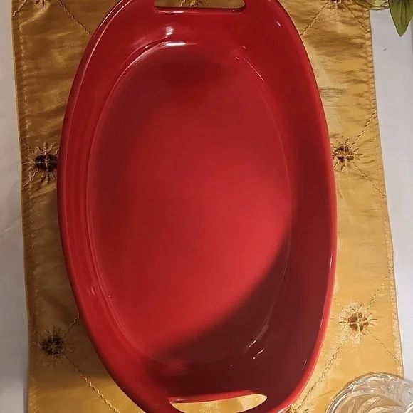 Rachael Ray Baker Red 2 Qt - Picture 2 of 4